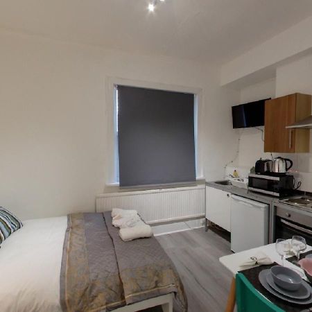 Comfortable Budget Two Bedroom Apartment In City Centre - Kings Cross - Euston Station - 6 People London Exterior photo