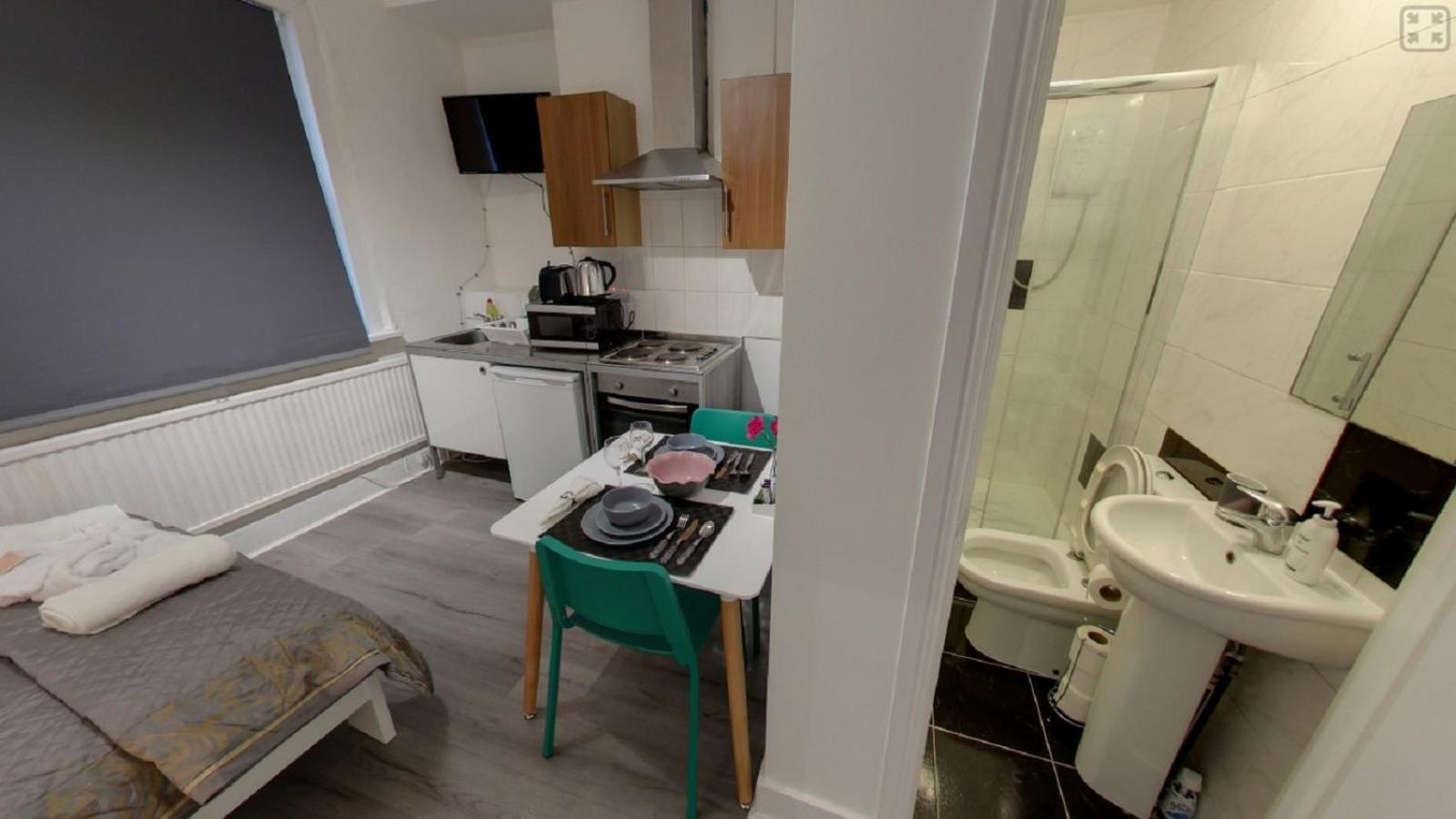 Comfortable Budget Two Bedroom Apartment In City Centre - Kings Cross - Euston Station - 6 People London Exterior photo