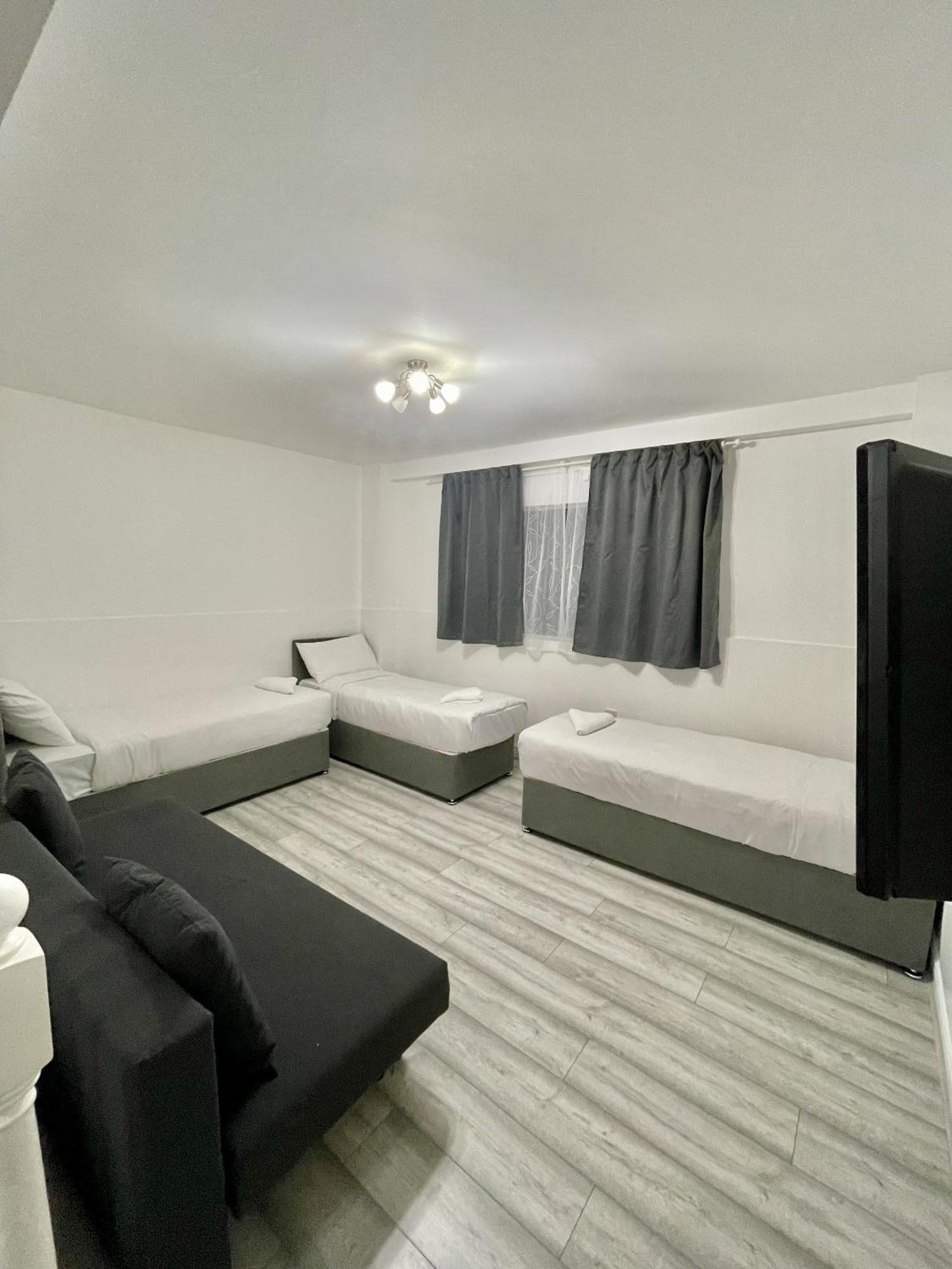 Comfortable Budget Two Bedroom Apartment In City Centre - Kings Cross - Euston Station - 6 People London Exterior photo