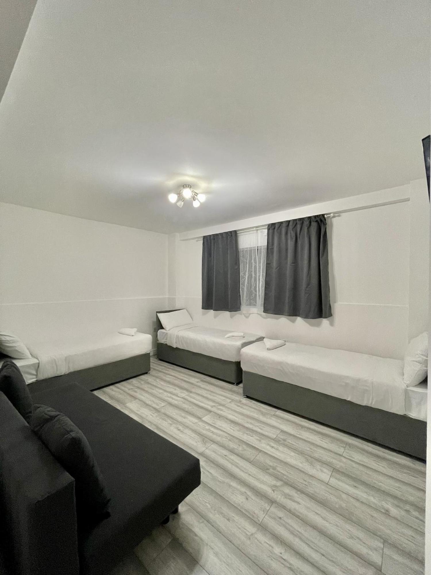 Comfortable Budget Two Bedroom Apartment In City Centre - Kings Cross - Euston Station - 6 People London Exterior photo